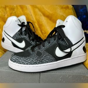 ~* Nike Air Force - Son of Force- Mid Top Sneaker Shoe *~ Boys Size- 5Y